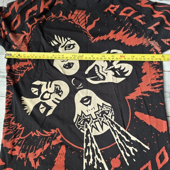 KISS Rock And Roll Over Short Sleeved Cut Out Back/Sleeves Shirt Womens Small - Picture 12 of 13